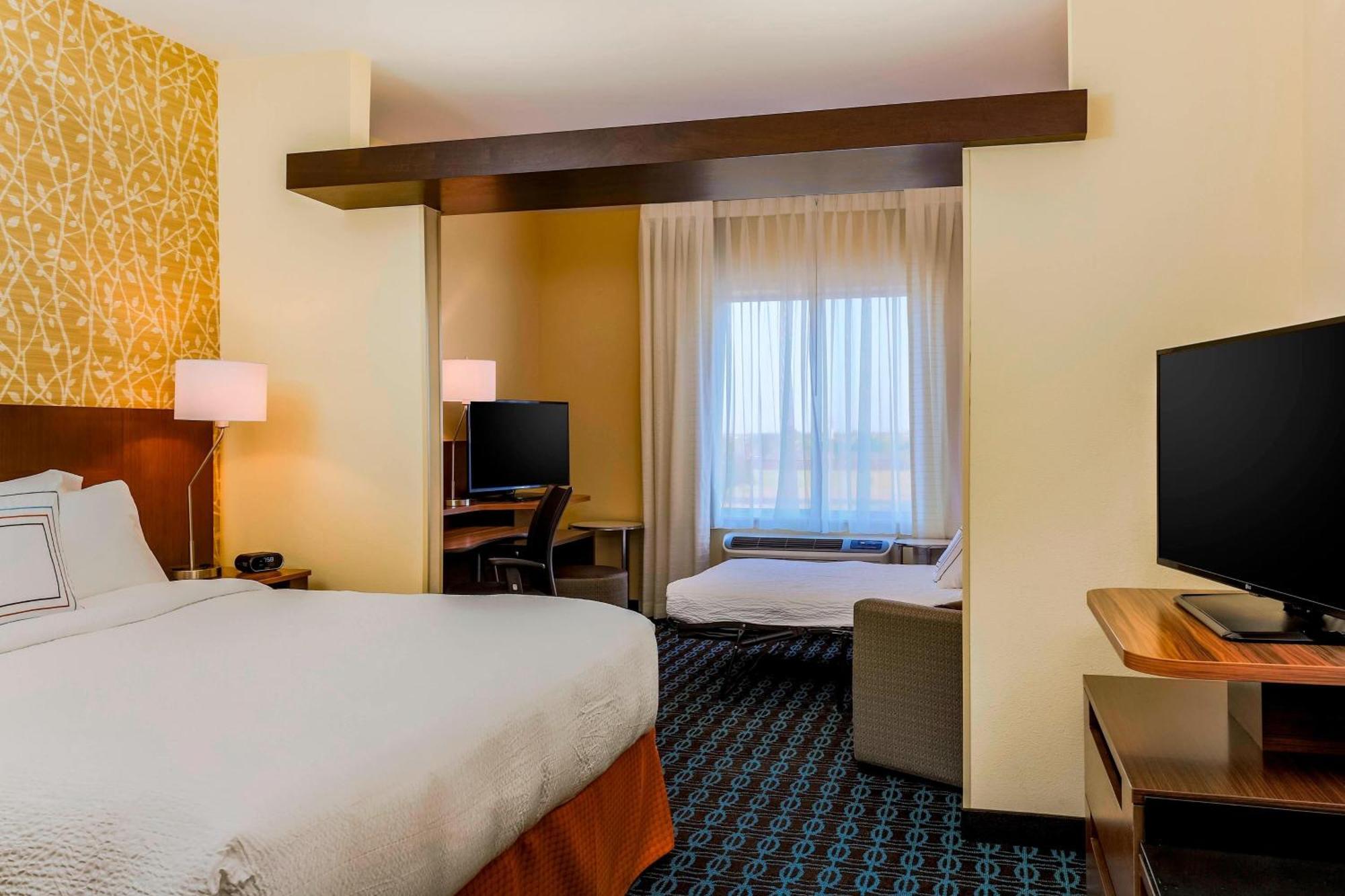 Fairfield & By Marriott