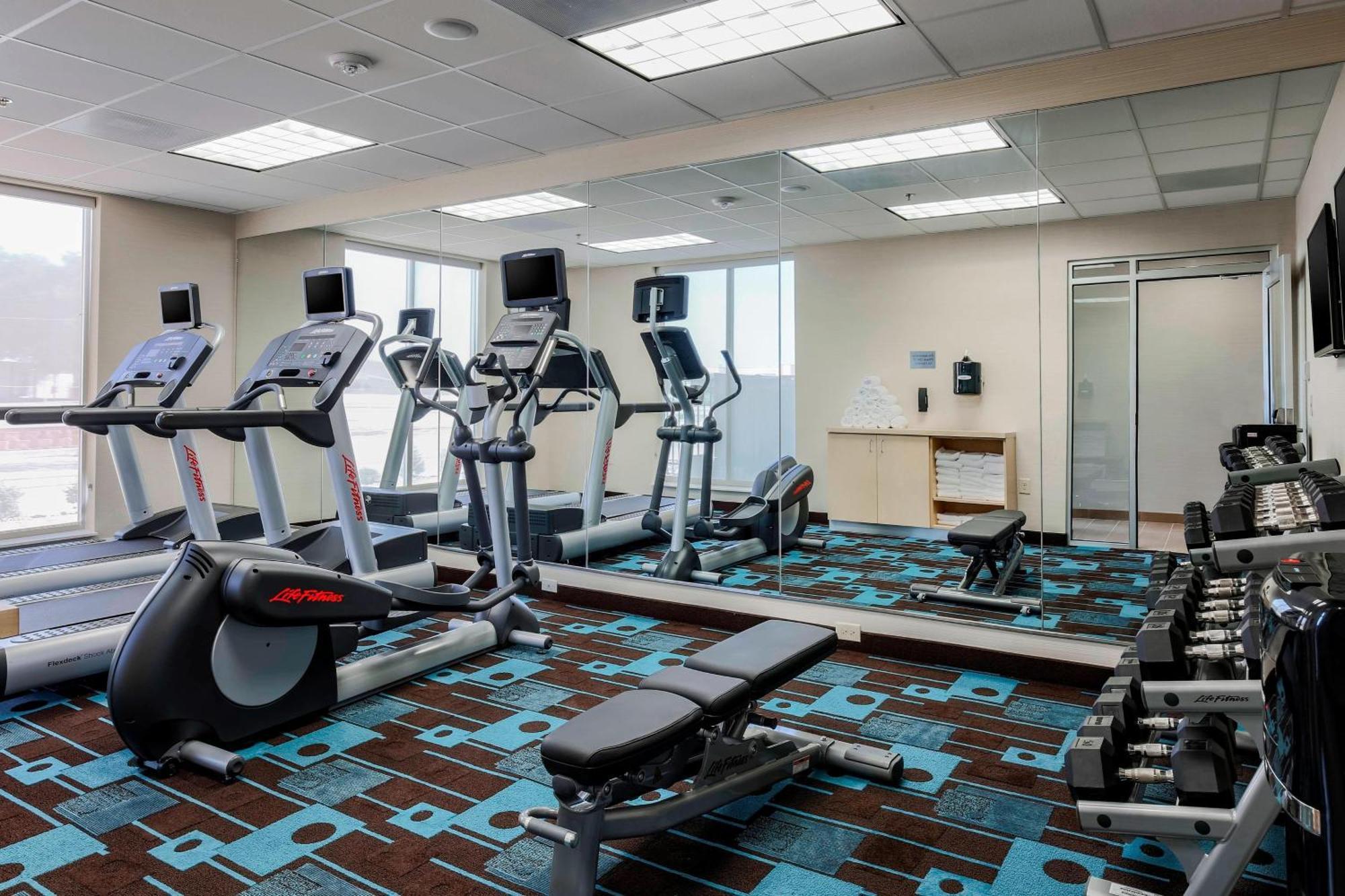 Hotel Fairfield & By Marriott
