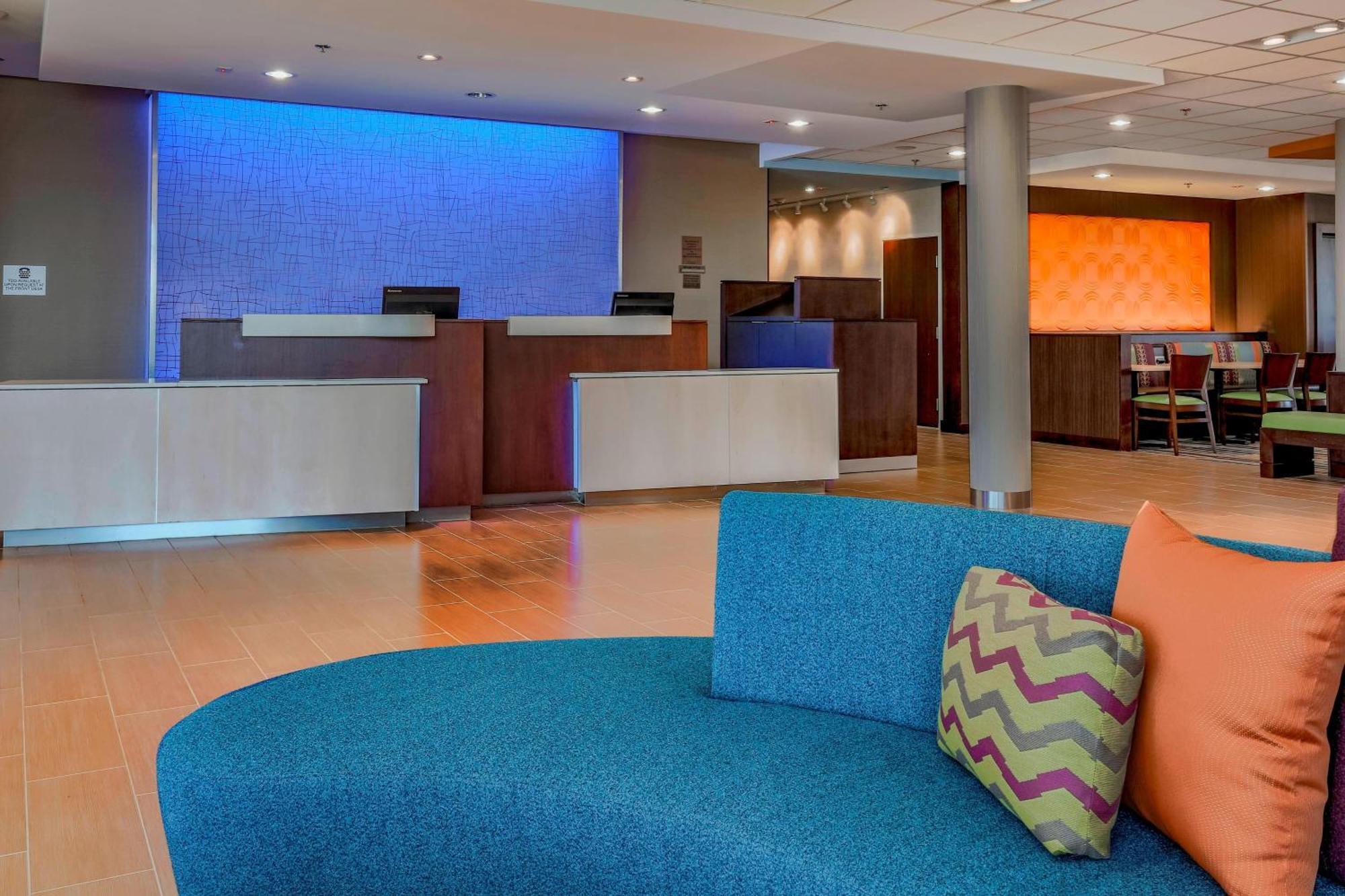Hotel Fairfield & By Marriott Snyder