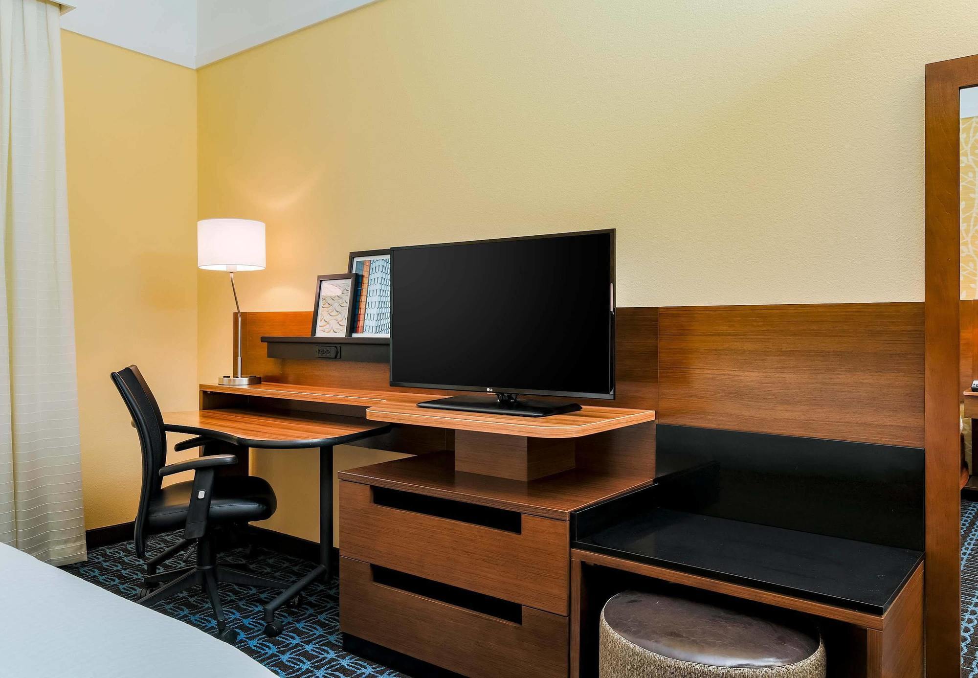 Fairfield & By Marriott 3*