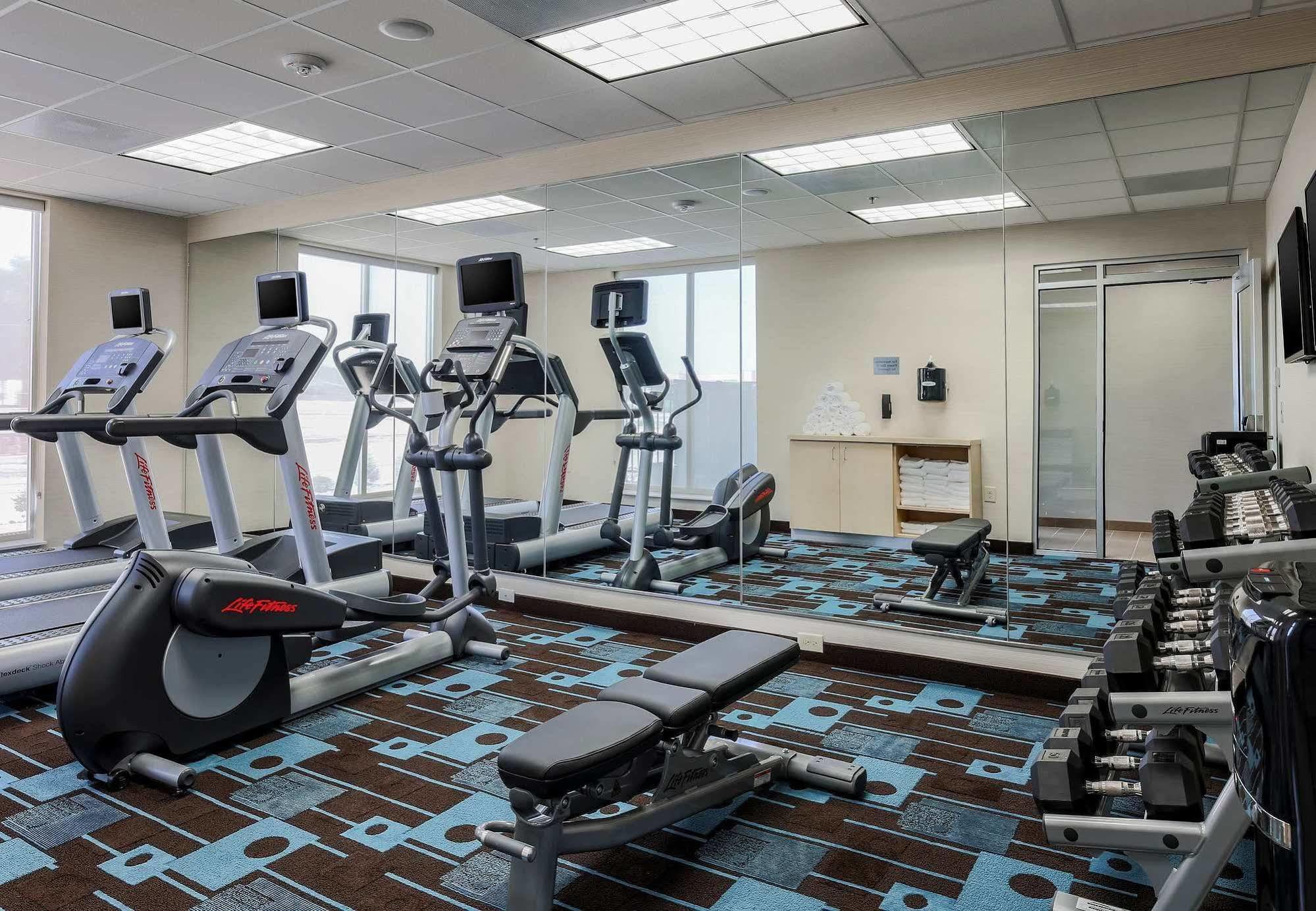 Hotel Fairfield & By Marriott 3*